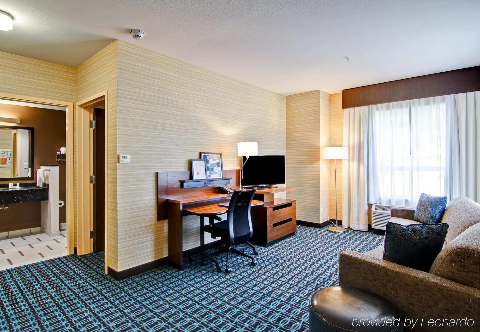 Fairfield Inn & Suites By Marriott Камлупс Екстер'єр фото